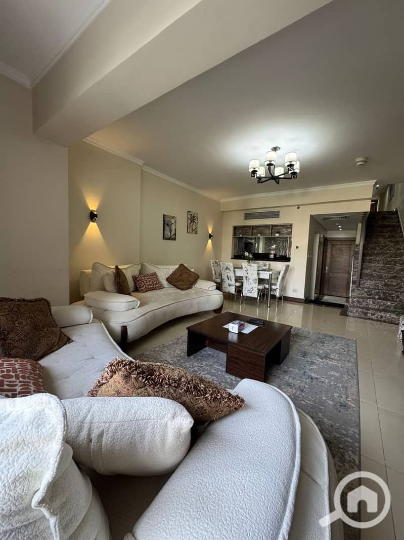 4 photo_5839211869929934113_y. jpg