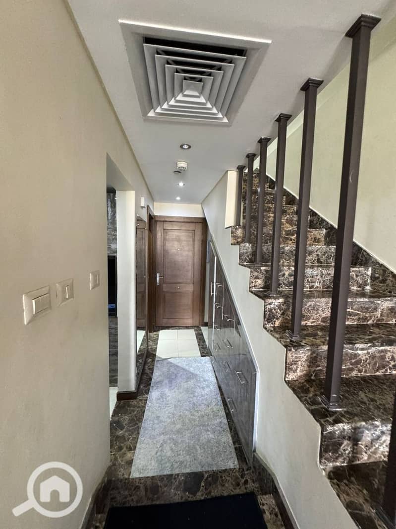 8 photo_5839211869929934105_y. jpg