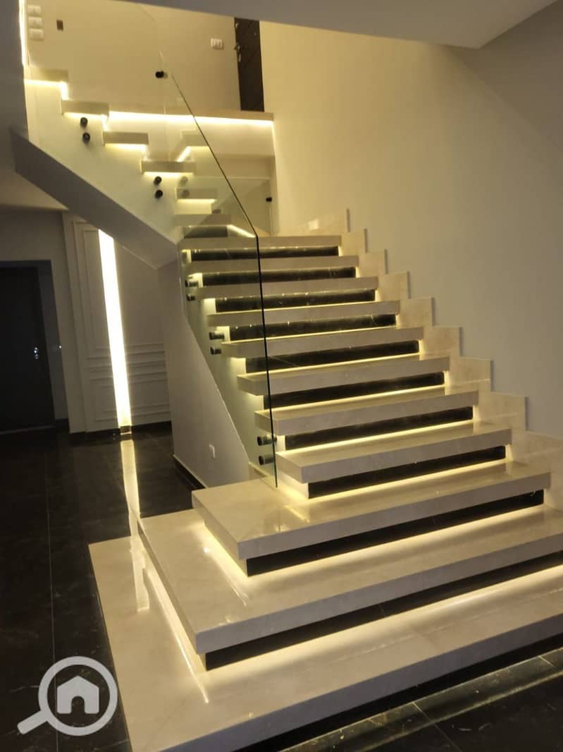 13 photo_5839211869929934116_y. jpg