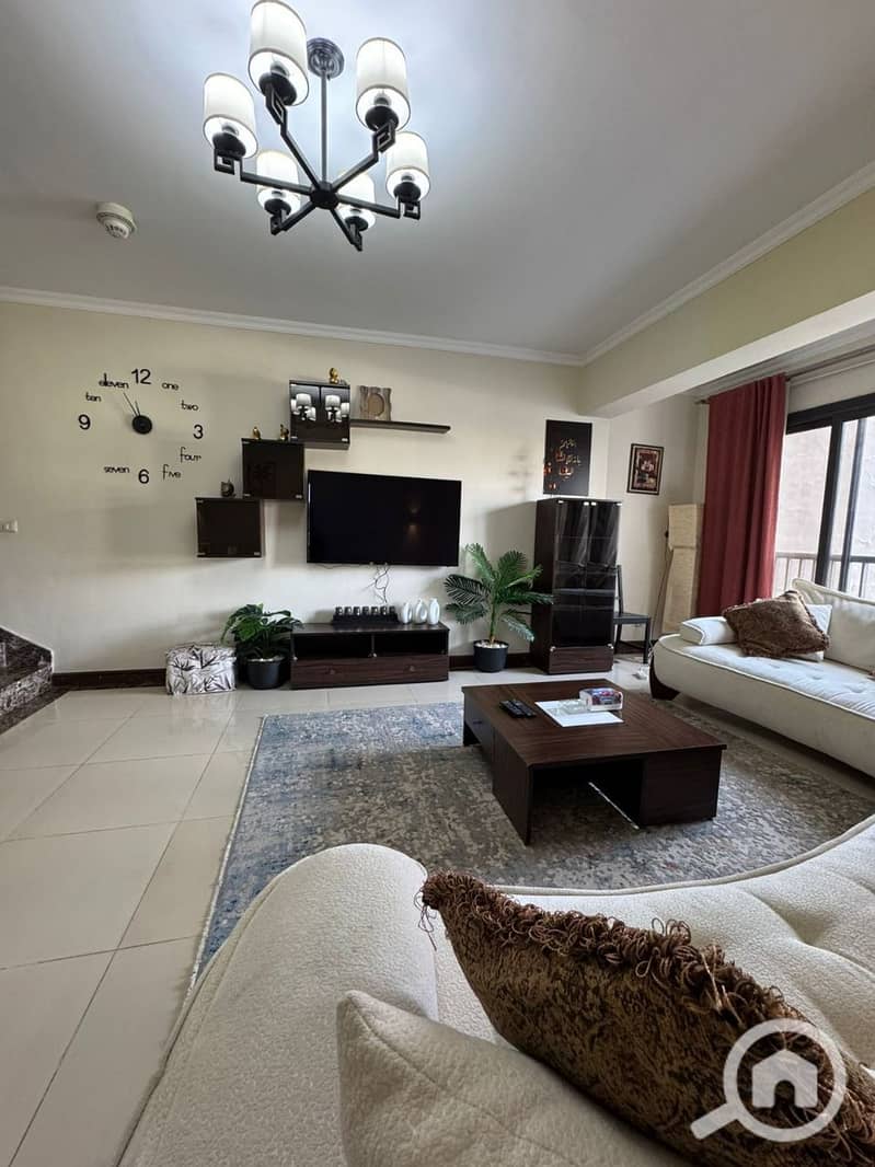 24 photo_5839211869929934108_y. jpg