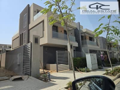 4 Bedroom Twin House for Sale in New Cairo, Cairo - WhatsApp Image 2025-11-28 at 1.17. 07 AM (5). jpeg