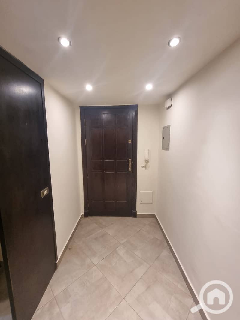 5 1c256441-5cd9-4bf3-ac64-b495355a4e1b. jpeg