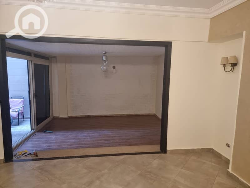 8 f3e740a4-c1a8-46c1-b5c3-9b840eaa4888. jpeg