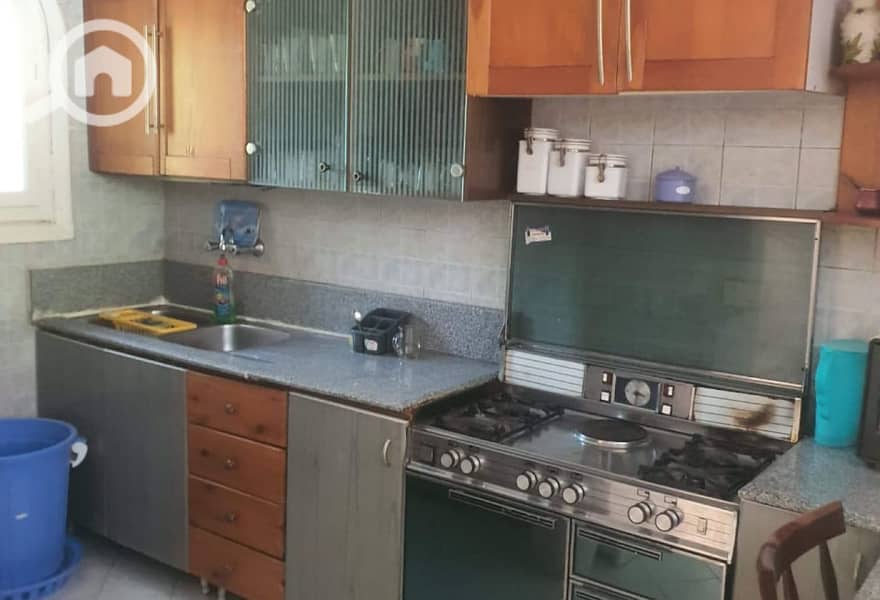 13 393060f9-d31d-4ace-b250-1ff9d2c8c0b1. jpg