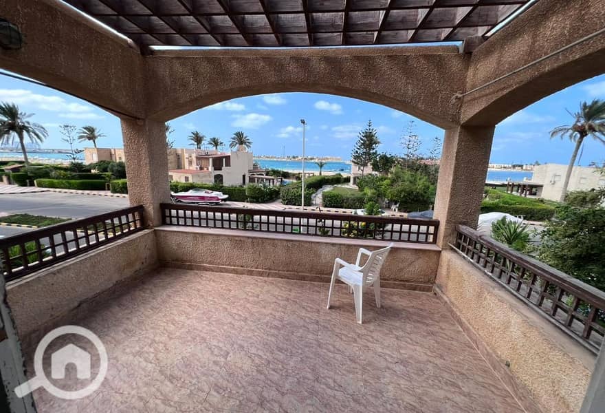 15 d75cea17-3670-45ef-9b08-069d410666de. jpg