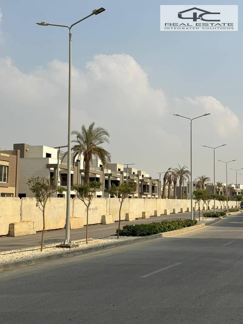 7 WhatsApp Image 2025-11-09 at 10.32. 45 PM (1). jpeg