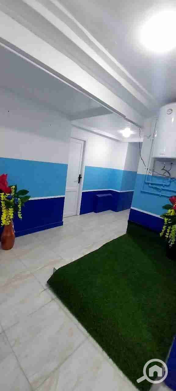 32 yQUiDcaejkVzQFydb2mgAvqUBPK7rtVZE3CJK002