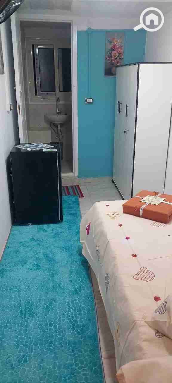 39 3SgjqKFLJFWCudfEcvUbKLdfPaGEcp84wRrkeKEQ