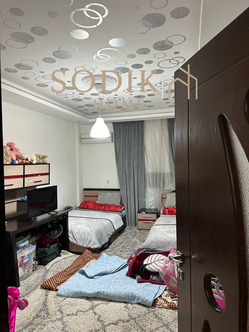 8 0991c23e-2ff6-4e88-abe2-23920f255d49. jpg