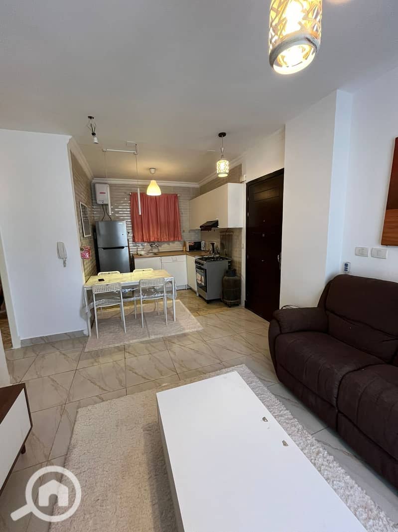 4 71e9f0aa-3447-43ff-941b-11fd5aca9156. jpeg