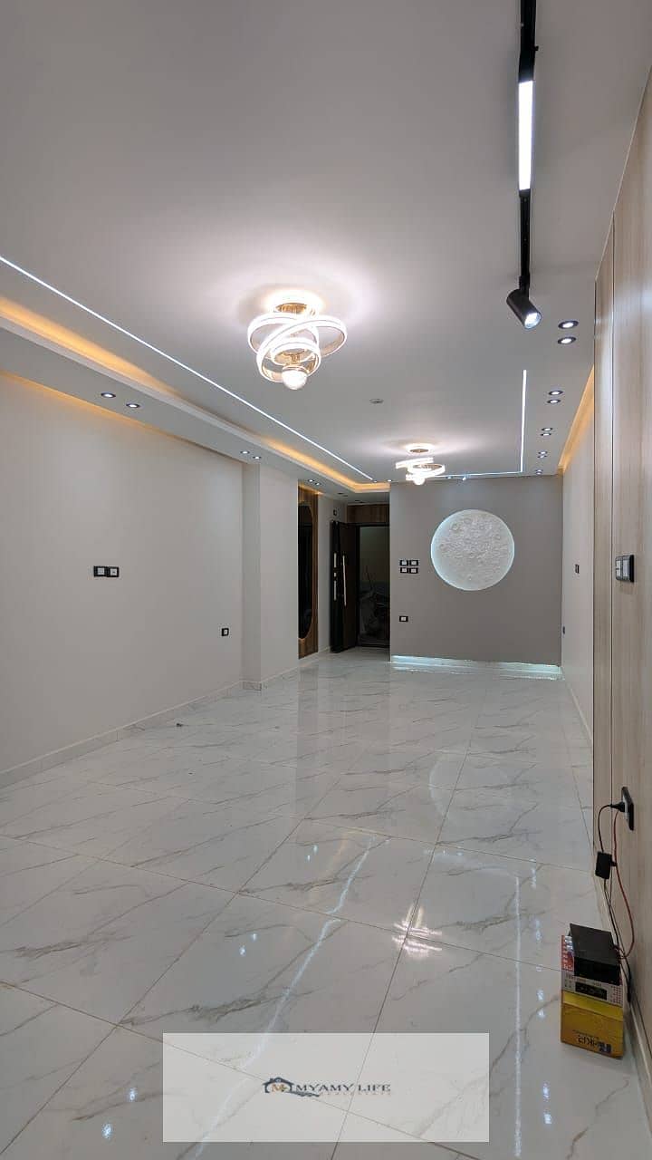 10 WhatsApp Image 2025-11-28 at 13.43. 47_193ab1e2. jpg