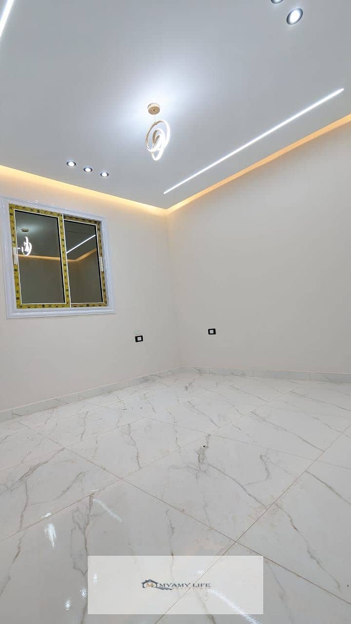 14 WhatsApp Image 2025-11-28 at 13.43. 48_8eaafc01. jpg