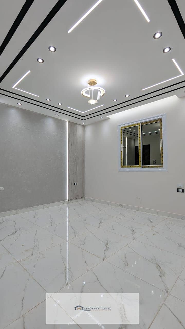 19 WhatsApp Image 2025-11-28 at 13.43. 49_aab15721. jpg