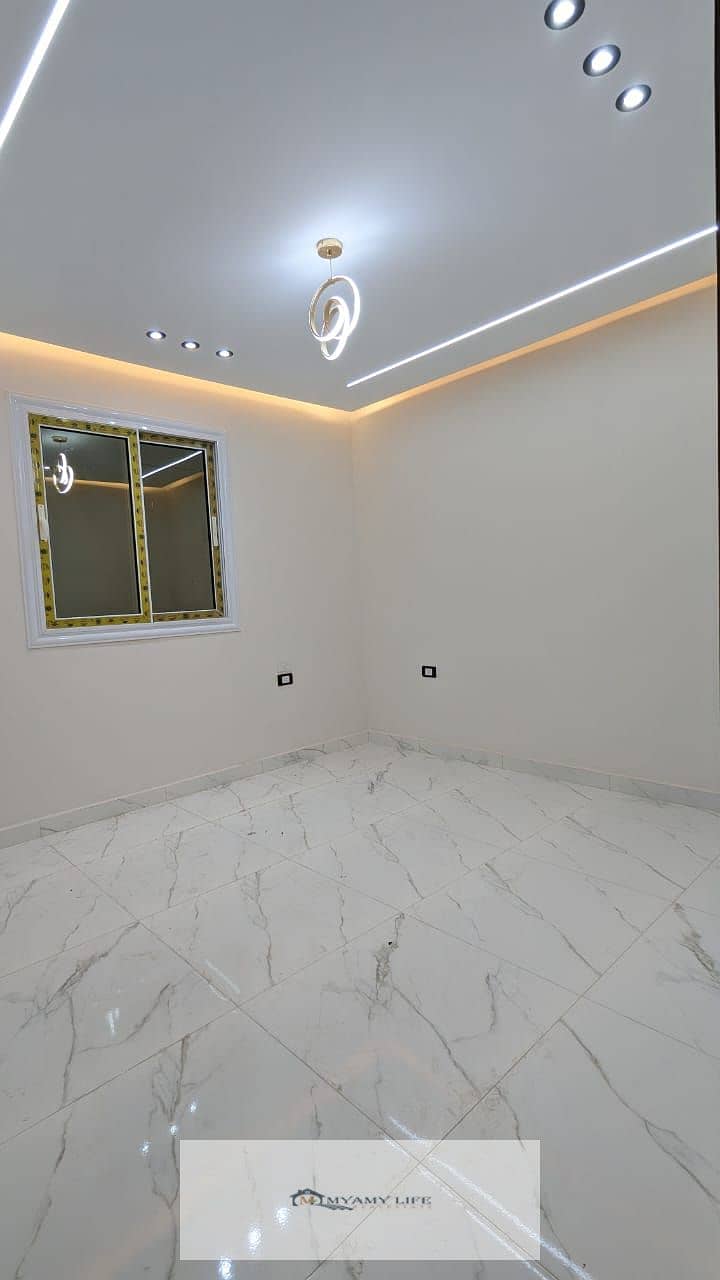 24 WhatsApp Image 2025-11-28 at 13.43. 51_4cf8fca7. jpg