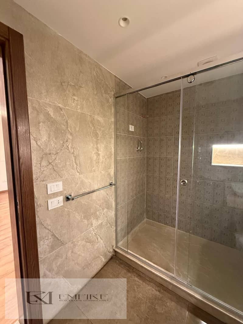 12 WhatsApp Image 2025-11-24 at 20.13. 53_d2451a43. jpg