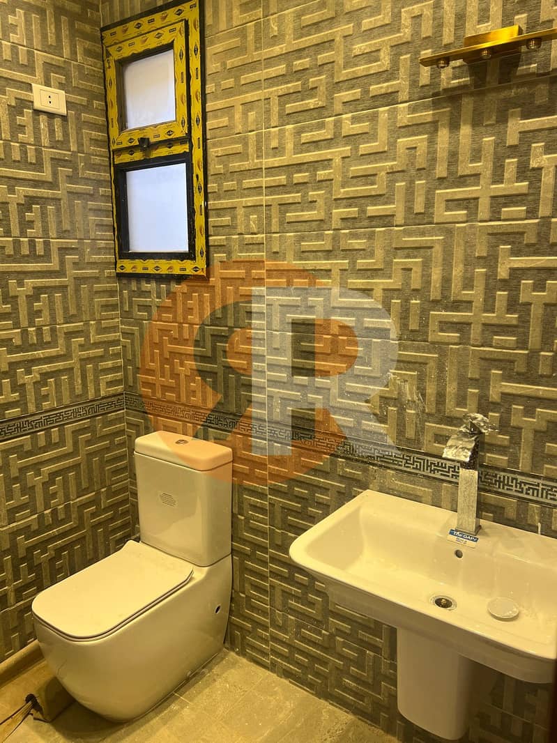 3 WhatsApp Image 2025-10-25 at 17.16. 37_e069cf4a. jpg