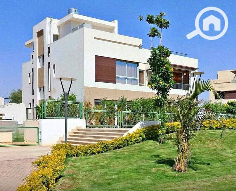 528060873_1174930211318185_3526837423637301782_n. jpg