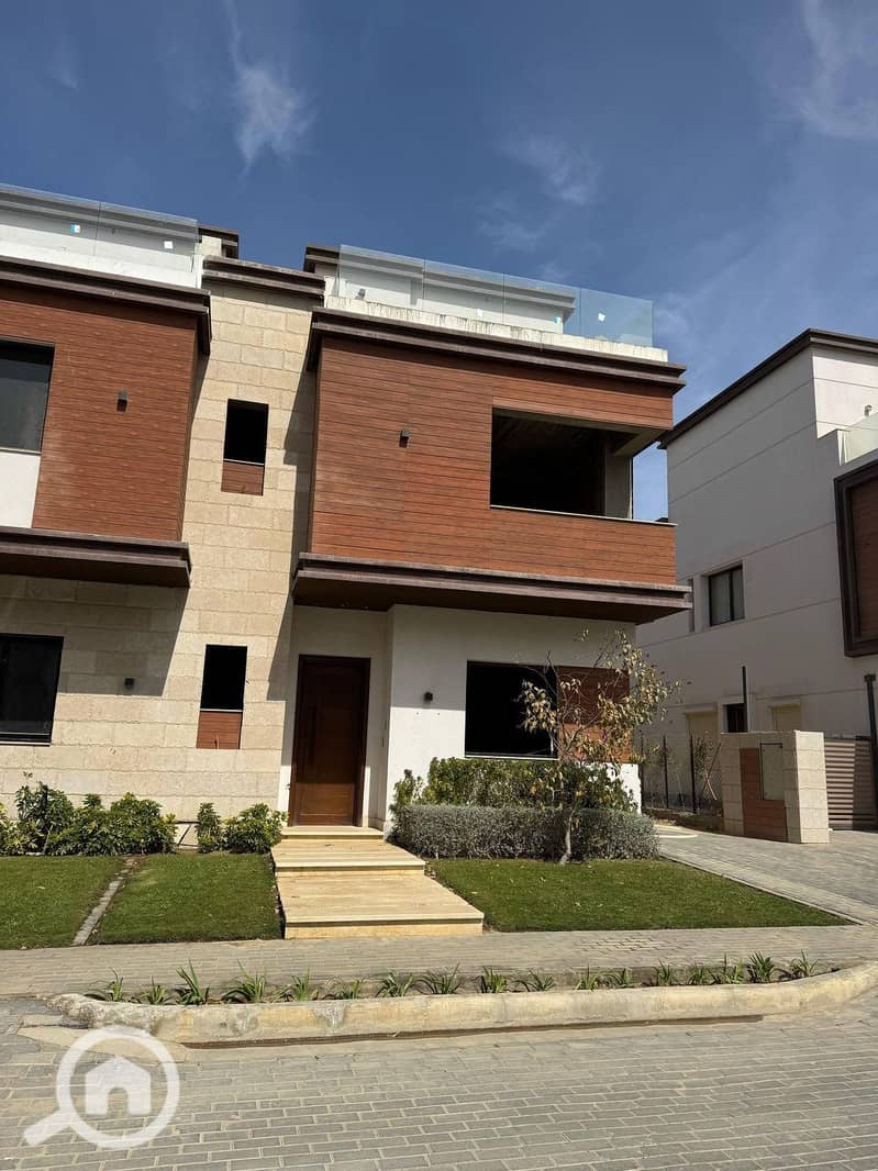 4 d5c4d6d9-36ec-4014-a616-eadf08e1742a. jpeg