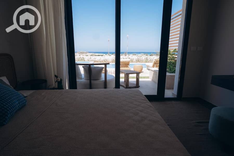 6 6801430f-9ea1-4214-8de7-50256e807d4b. jpeg