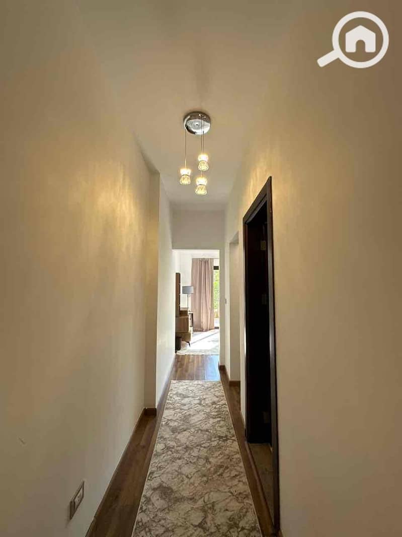 7 3d8cf0bc-f097-46db-9f25-e89edd5ea40d. jpg