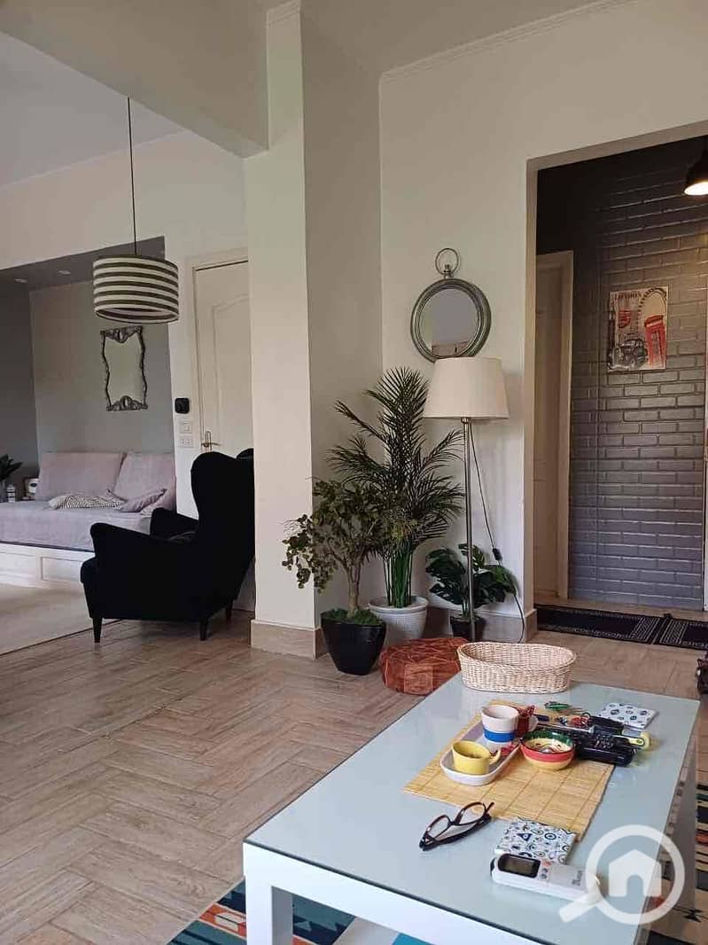 16 02d5f8fd-f61a-46ab-88e8-03bf1647a408. jpg