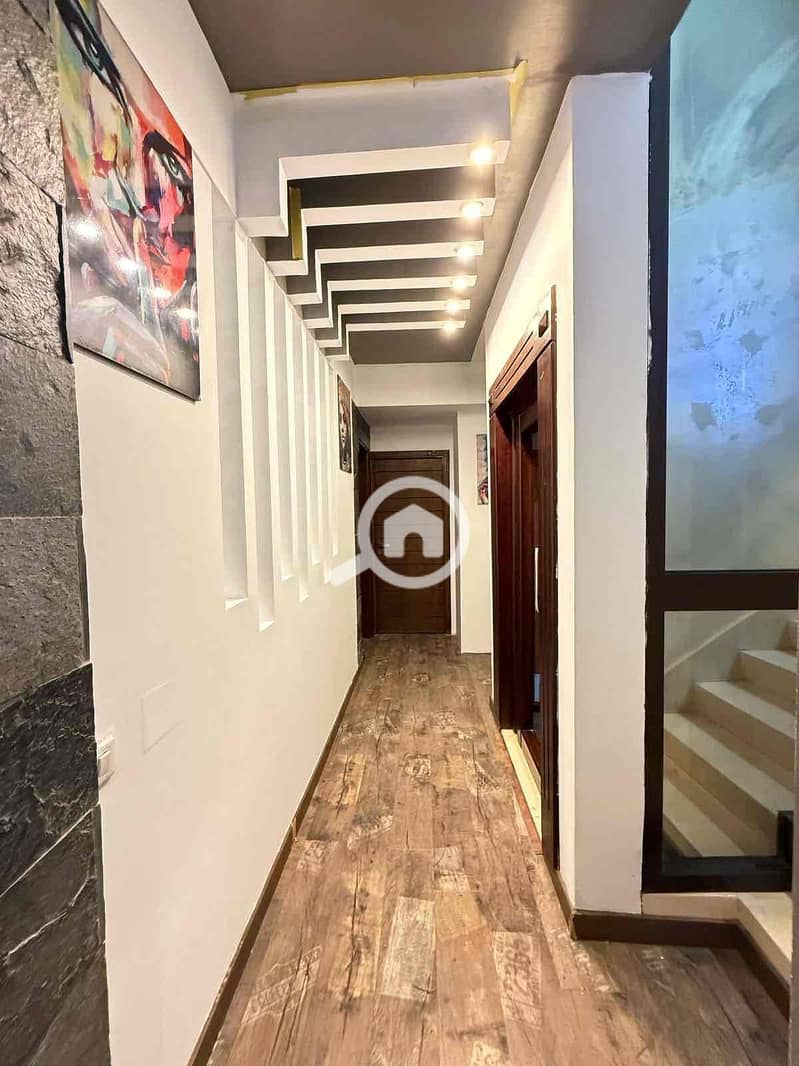 19 c1f5b040-8b99-4ccb-af14-c4ed270e121c. jpg