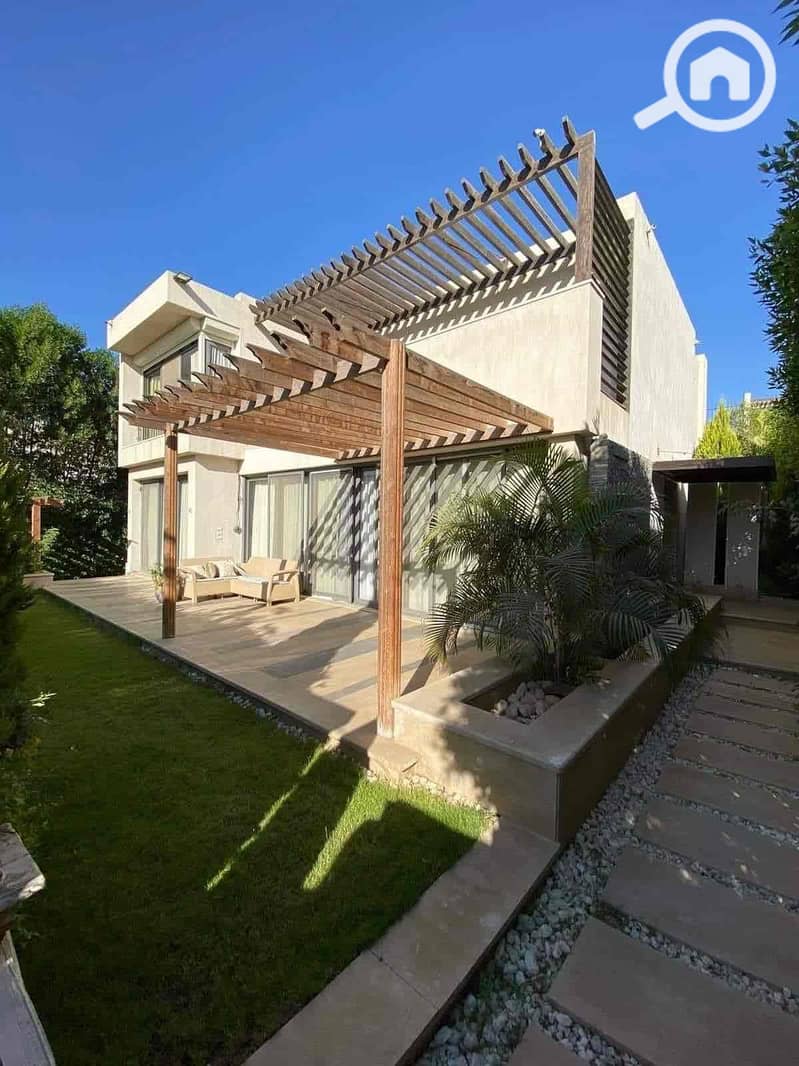 15 f270f3aa-1a62-4127-bc15-f51874e16540. jpg