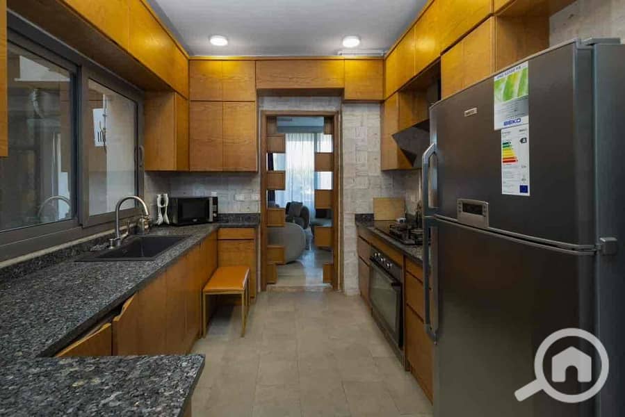 25 4d93e408-d0d6-4a4f-a5d8-7af9d3469516. jpg