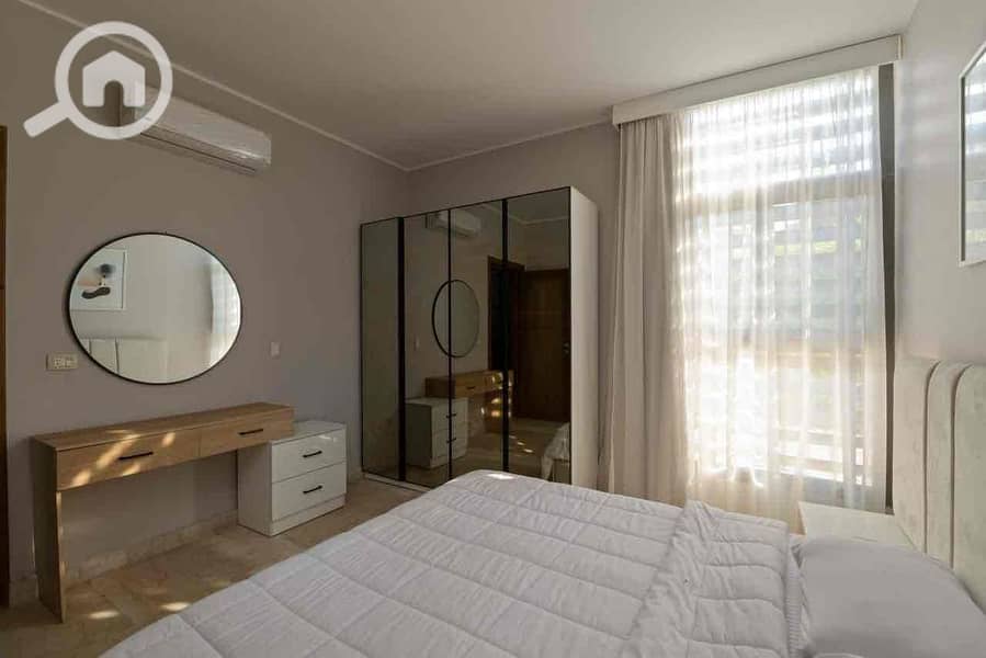 28 8a8bca4a-1206-432d-9002-864de6c21b6a. jpg