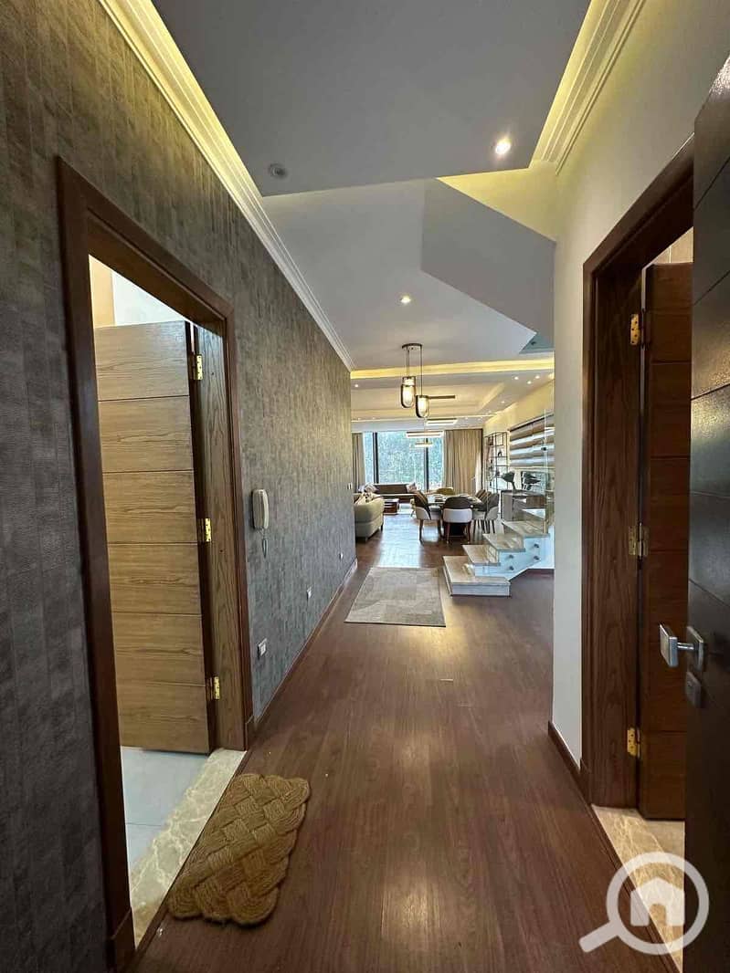 10 93198a7c-be94-448a-bfb2-4080e8c3f91c. jpg