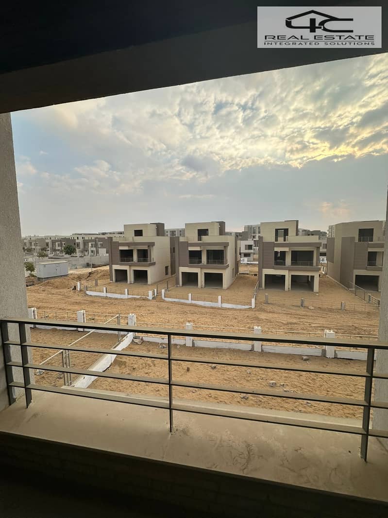 11 WhatsApp Image 2025-02-13 at 11.53. 40 PM. jpeg