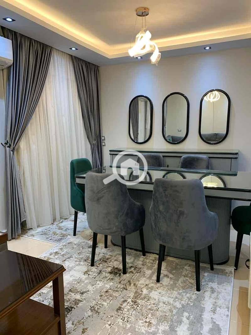 5 211ea74f-3e00-4b45-8fa4-03611eaf447e. jpg