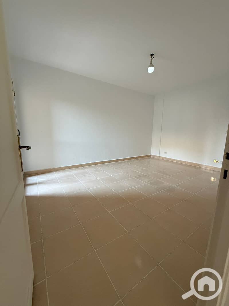 6 WhatsApp Image 2025-11-28 at 17.55. 50_f15dd8a1. jpg