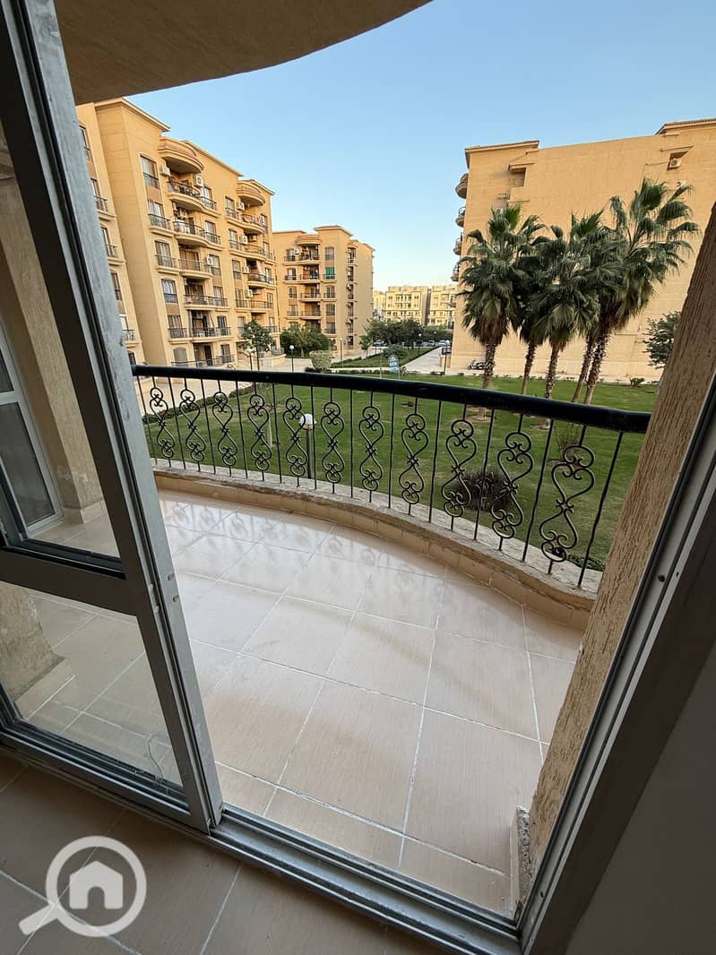 10 WhatsApp Image 2025-11-28 at 17.55. 49_0e7e95cb. jpg