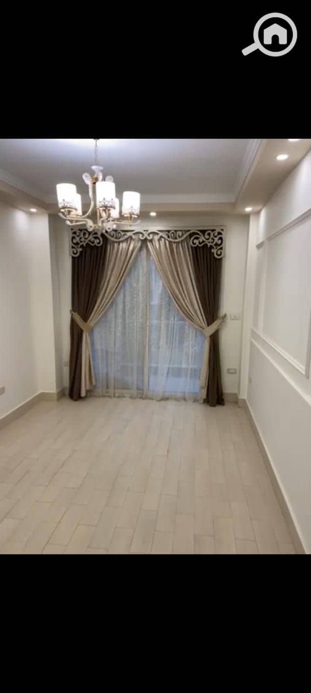 10 df3437d6-1451-437e-a8b8-dc97d1fbc9ec. jpg