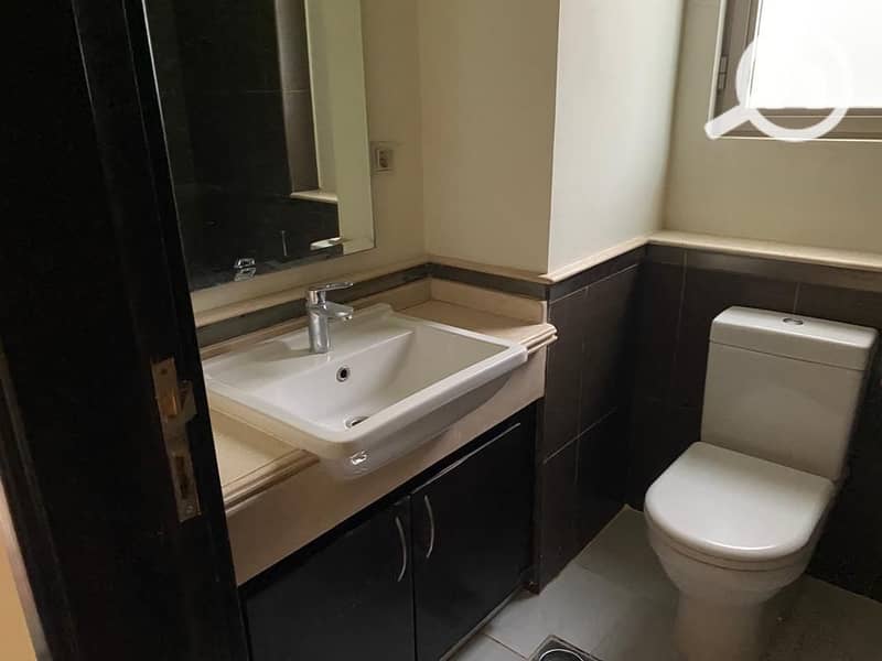 5 3e661cd9-b482-4bea-9c74-3a2a9048b6a3. jpg