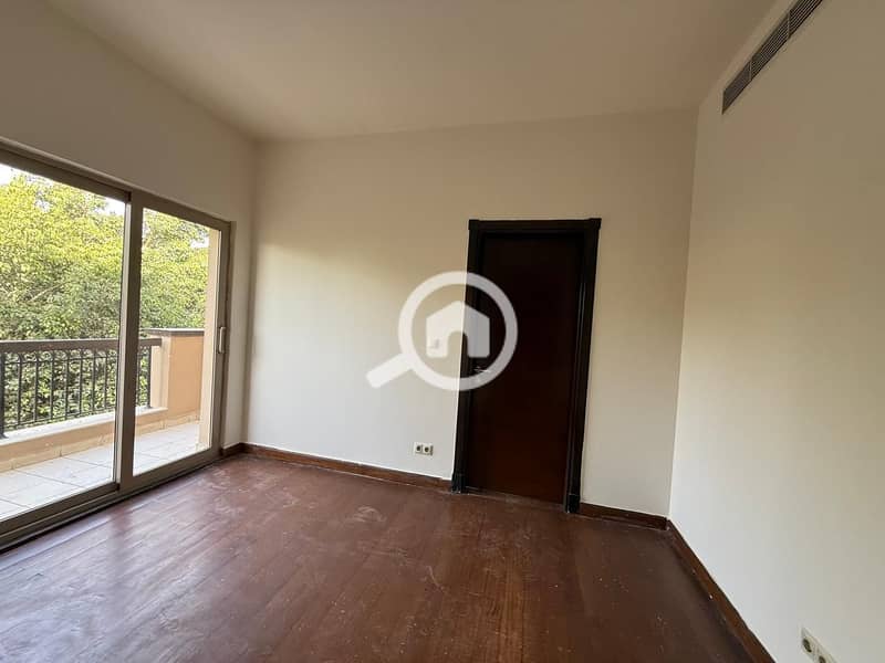 14 d8e8efbc-8e57-493f-8d94-e94a15a575e1. jpg