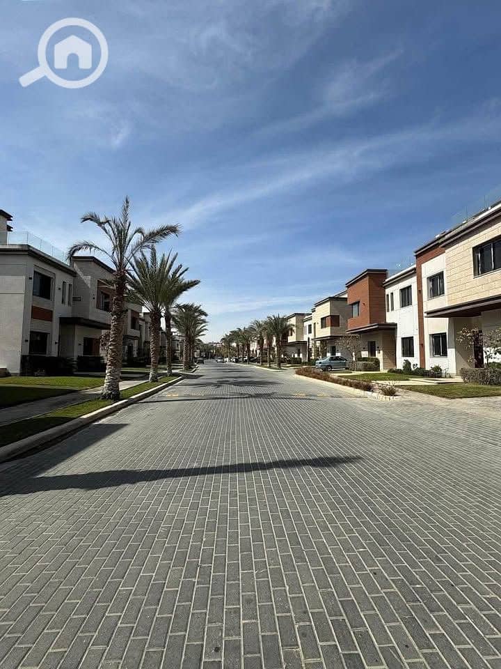 9 588573153_1812200929482550_2191928756591162574_n. jpg