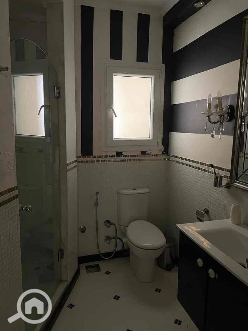 10 cf96c4f5-7822-4163-adfc-bc9e45d640e4. jpg