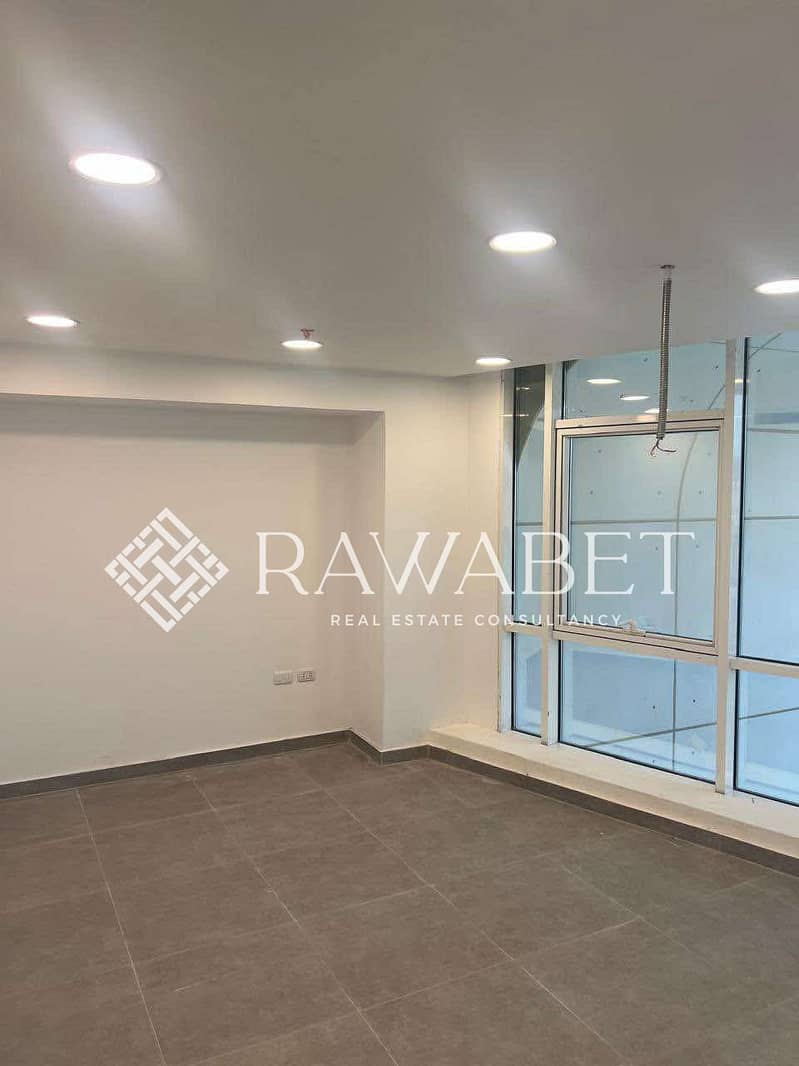 2 3838122fd6b24dcbbbb16386ae75a7c1. jpeg