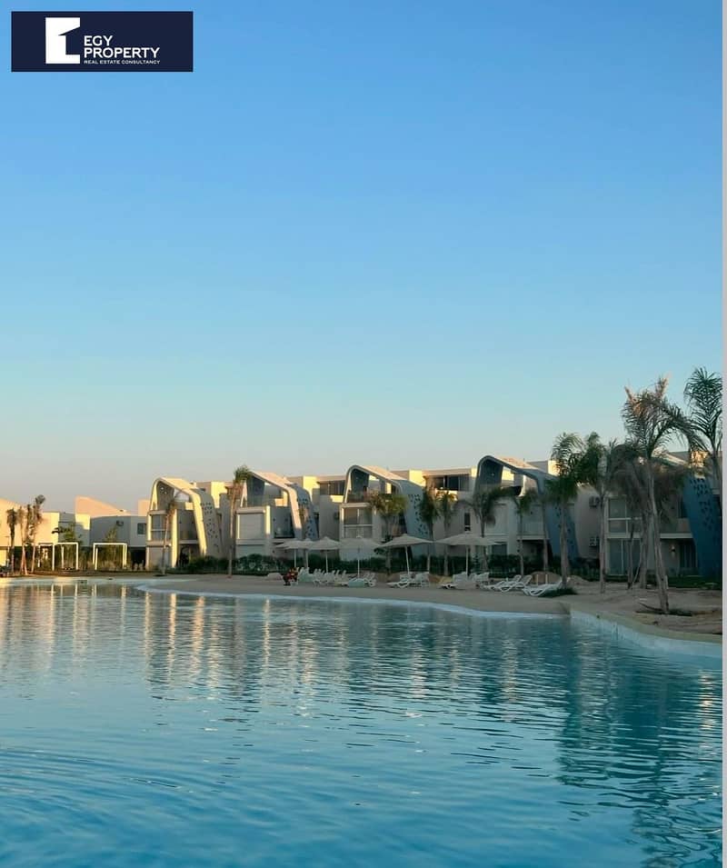 10 f608b542-8a77-4a49-9494-fb6500856ec8. jpg