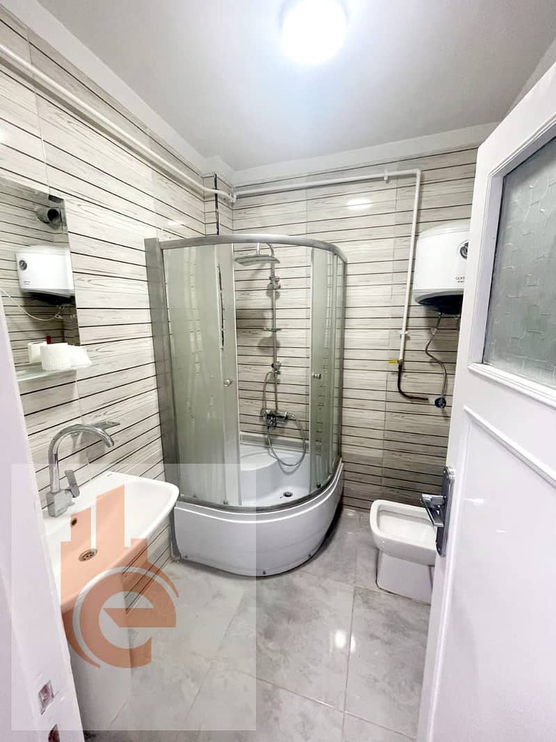 12 a7e32b9e-11be-4fc2-88dd-d761487f6726. jpg