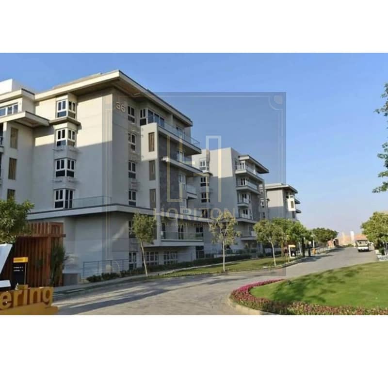 7 8185357-b2225o. jpg