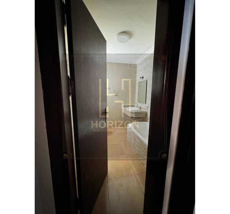 5 WhatsApp Image 2025-11-27 at 7.12. 14 PM (2). jpg