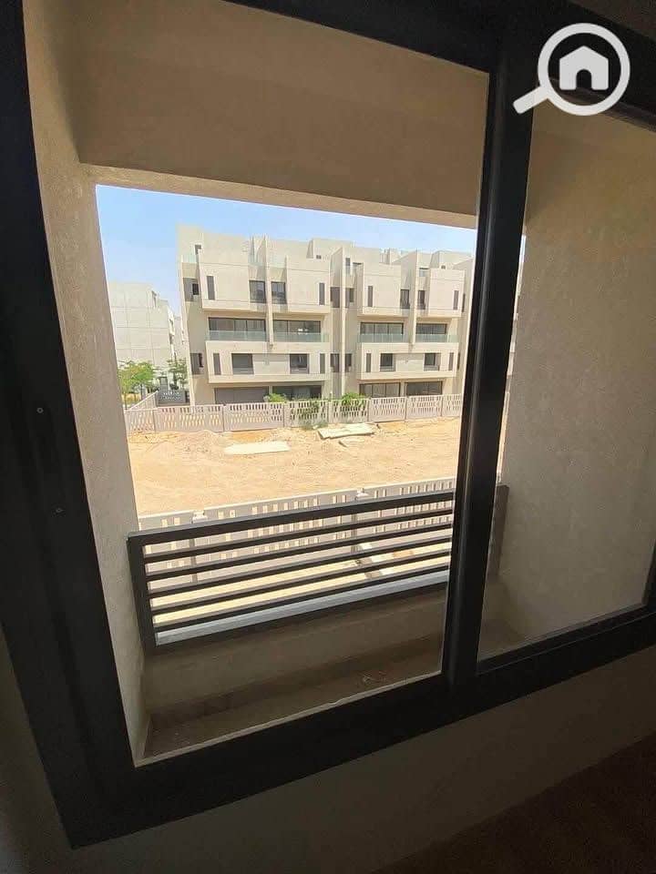 4 503445682_713543048274020_5381456774965307375_n. jpg