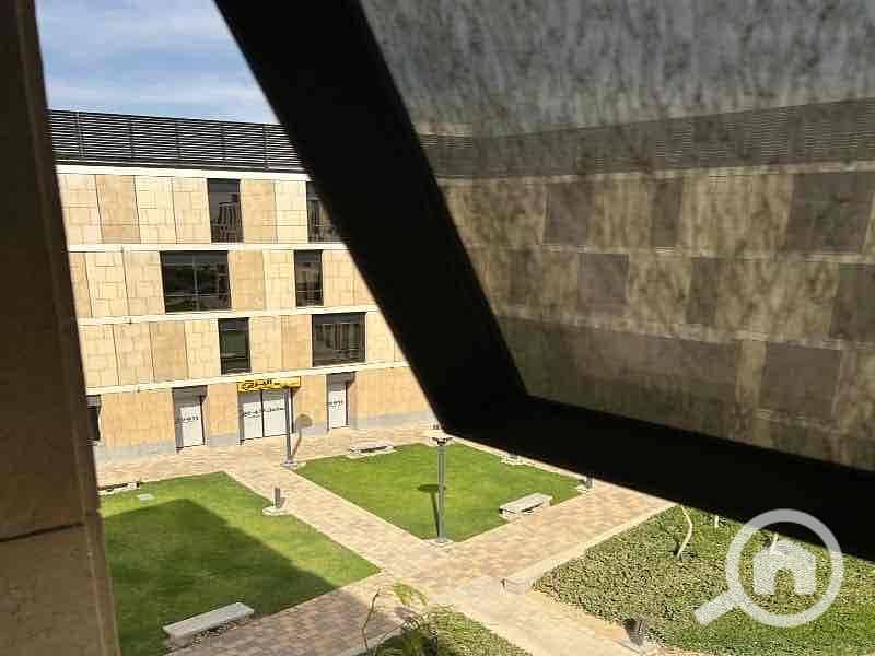 10 6921a52a-e8c8-429e-a8df-acd79e9e4662. jpg