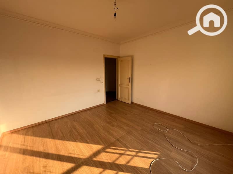 3 01e6b8ef-69d4-4385-a0f6-cbab7a3cf1d0. jpeg