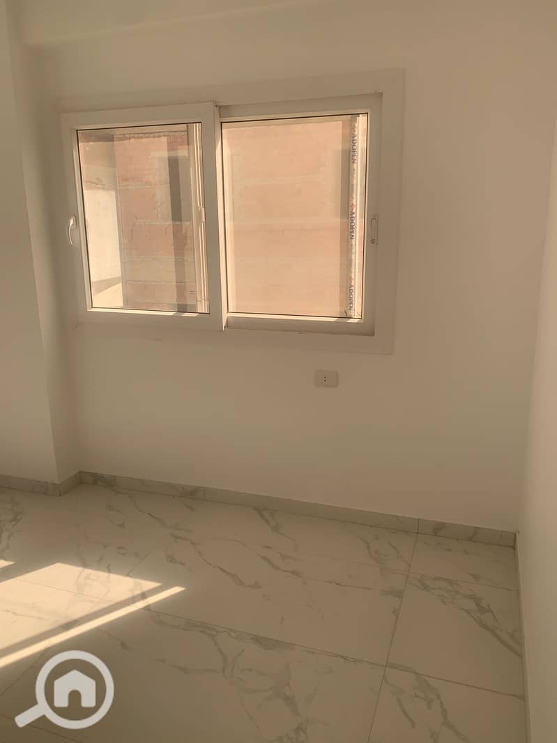 8 1618ef56-df31-45bb-a1e0-c3f98a3d5973. jpg