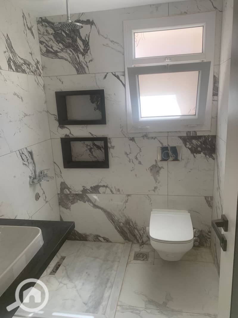 4 48af574b-a729-4bd5-9112-89e036f72d40. jpg