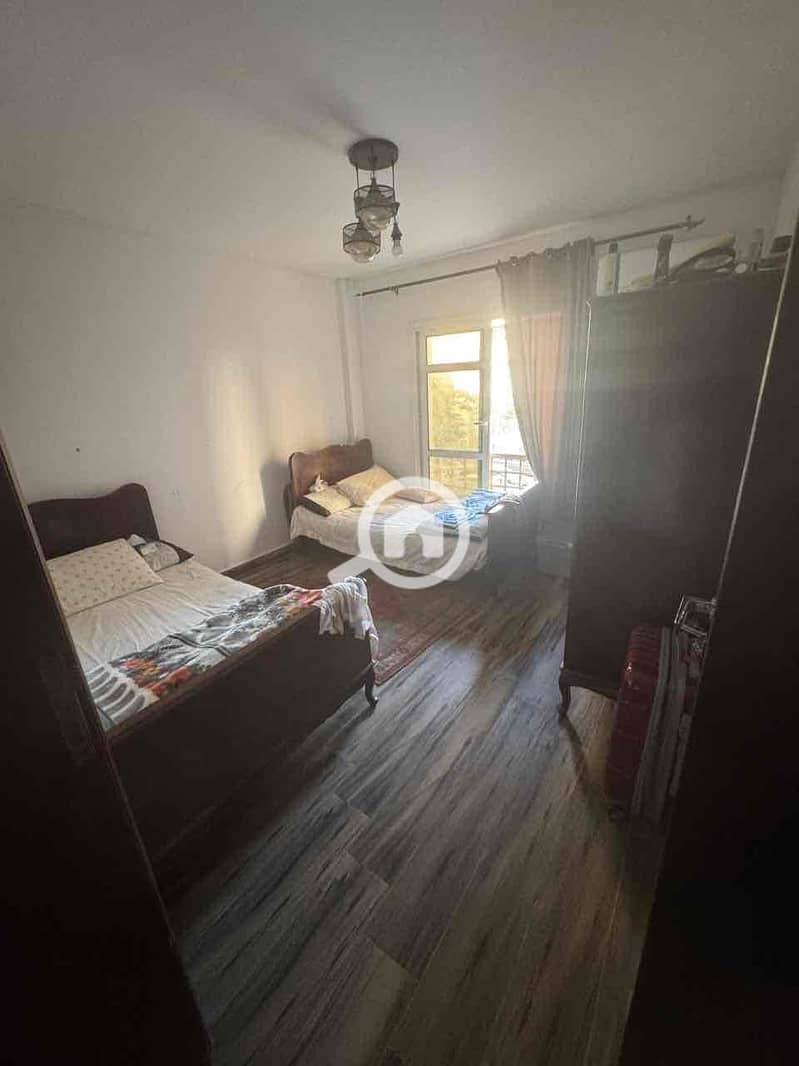 4 1c0f2a9d-e7f5-40fb-b6b1-a35a861a4e51. jpg